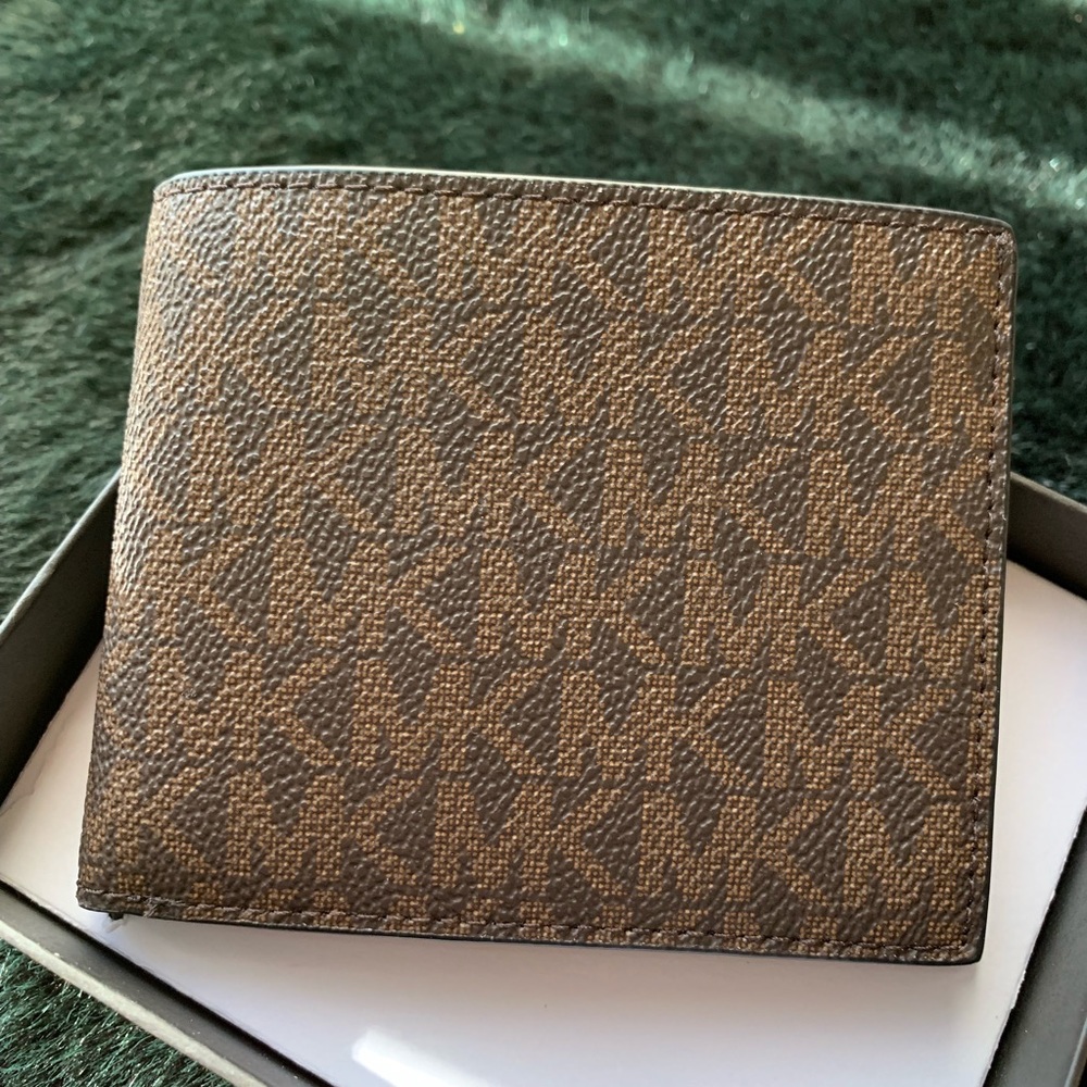 Michael Kors Jet Set Slim Men’s Wallet